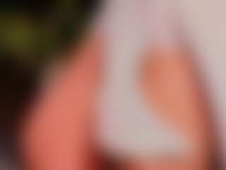 Show de cam en vivo con Emma nakamura - Striptease Asian en Camsoda