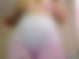 rubia_oficialmilf's Live Sex Cam Show