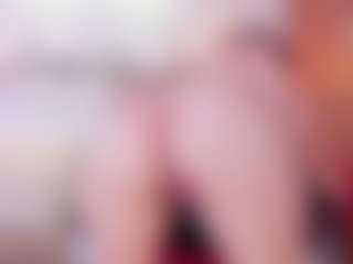Live cam show with Aida Adams - Housewife on SinfulBabes