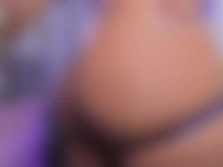 Live cam show with nikibryce - Butt Plug on Camsoda