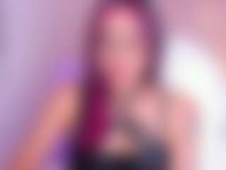 Live-Cam-Show mit AzuraKindong - Red Hair auf Camsoda