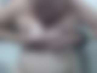 Live cam show with selenhax - Living Room on Uber Horny