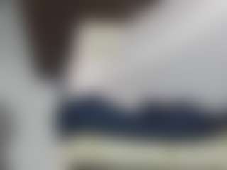 selenhax MILF webcam performer live streaming