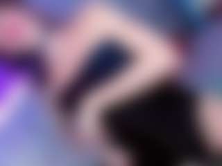 Live cam show with Emmily-Sofia - Spank on CamSodaAdn