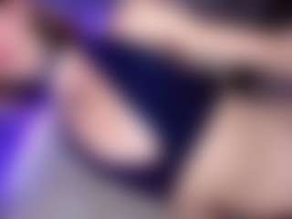 Live cam show with Emmily-Sofia - White on CamwithHer | colombia