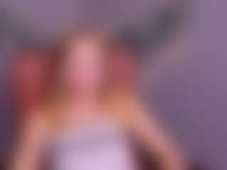 Live cam show with MargaritaKiss - Threesome on chickslive.net