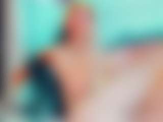 EmilySaaenz's Live Sex Cam Show