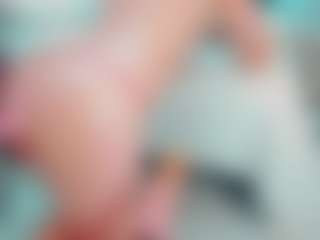 Live cam show with EmilySaaenz - Black Hair on Dolls Live