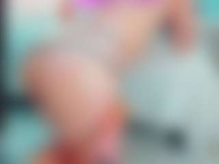Live cam show with EmilySaaenz - Tattoos on Milfs Live