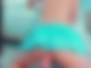 EmilySaaenz's Live Sex Cam Show