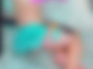 Live cam show with EmilySaaenz - Brown Eyes on Camsoda
