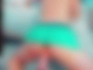 EmilySaaenz's Live Sex Cam Show