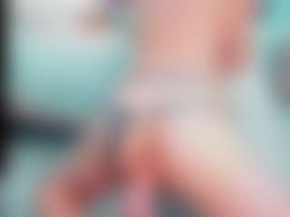Live cam show with EmilySaaenz - Lean on Camsoda