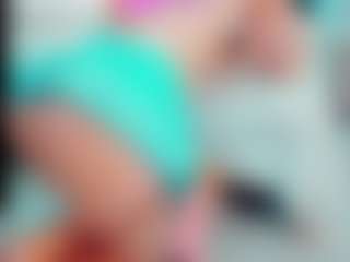 EmilySaaenz's Live Sex Cam Show