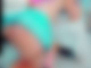 EmilySaaenz's Live Sex Cam Show