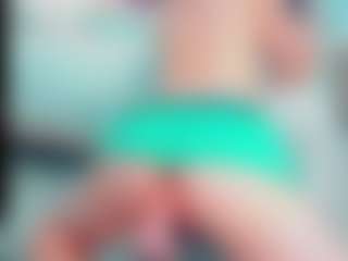 Live cam show with EmilySaaenz - HD on liverealitysex.com