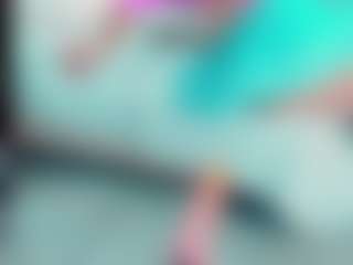 EmilySaaenz's Live Sex Cam Show