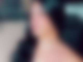 EmmaSaenz's Live Sex Cam Show