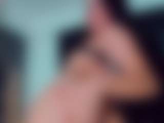 EmmaSaenz's Live Sex Cam Show