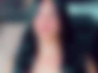 EmmaSaenz's Live Sex Cam Show
