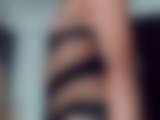 EmmaSaenz's Live Sex Cam Show
