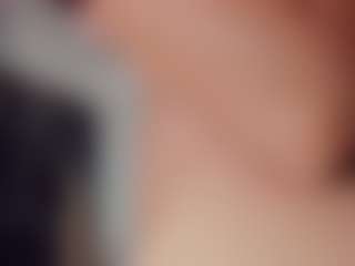 EmmaSaenz's Live Sex Cam Show