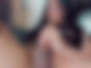 EmmaSaenz's Live Sex Cam Show