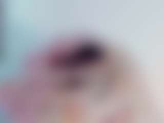 EmmaSaenz's Live Sex Cam Show