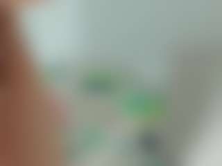 EmmaSaenz's Live Sex Cam Show