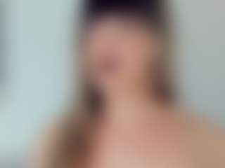 EmmaSaenz's Live Sex Cam Show