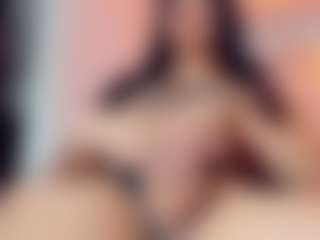 EmmaSaenz's Live Sex Cam Show