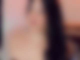EmmaSaenz's Live Sex Cam Show