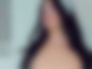 EmmaSaenz's Live Sex Cam Show