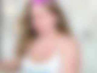 Live cam show with Megan - Green Eyes on Gym Cam Girls
