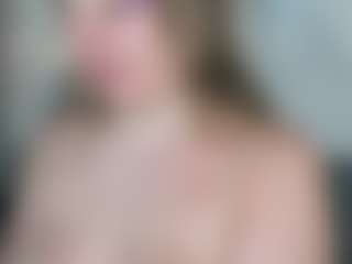 Live cam show with Megan - Green Eyes on Camiplay Live