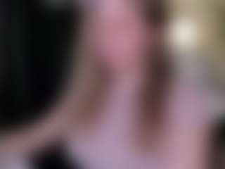 Live cam show with Megan - Camel Toe on luckytryst.com