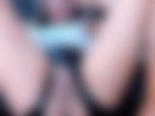 sweet-devilL's Live Sex Cam Show