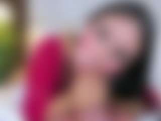 Live cam show with MaluDiazx - Skinny on Milfs Live