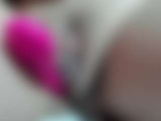 Live cam show with edwardtrans17 - Smoking on Camsoda