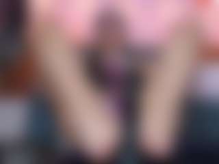 Live cam show with AMELIE - Thin on x69.live