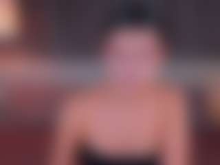 Live cam show with Matilda - Fishnets on Camsoda