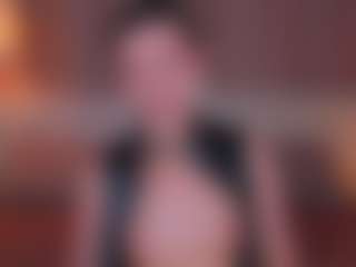 Live cam show with Matilda - Bikini on Camsoda