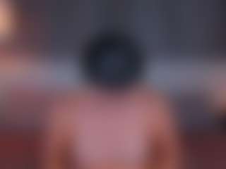Live cam show with Matilda - Bikini on liverealitysex.com