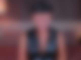 Live cam show with Matilda - Upskirt on livesuperchat.net