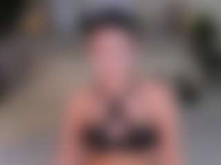 Live cam show with Matilda - Bra on madthumbs