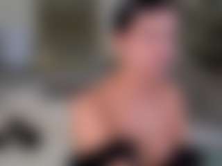 Live cam show with Matilda - Bra on Dolls Live