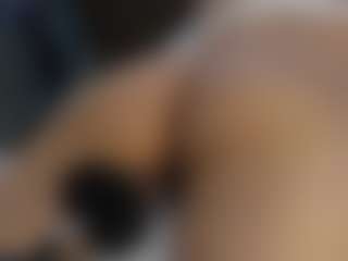 Live cam show with biancalopez99 - Average on Pornisteam.com