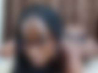 Live-camshow met chocolust - Black Petite op Camsoda