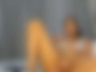 Hot-Mamacitah's Live Sex Cam Show