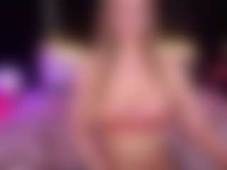 Live cam show with LylaYeess - Horney on testsause.com